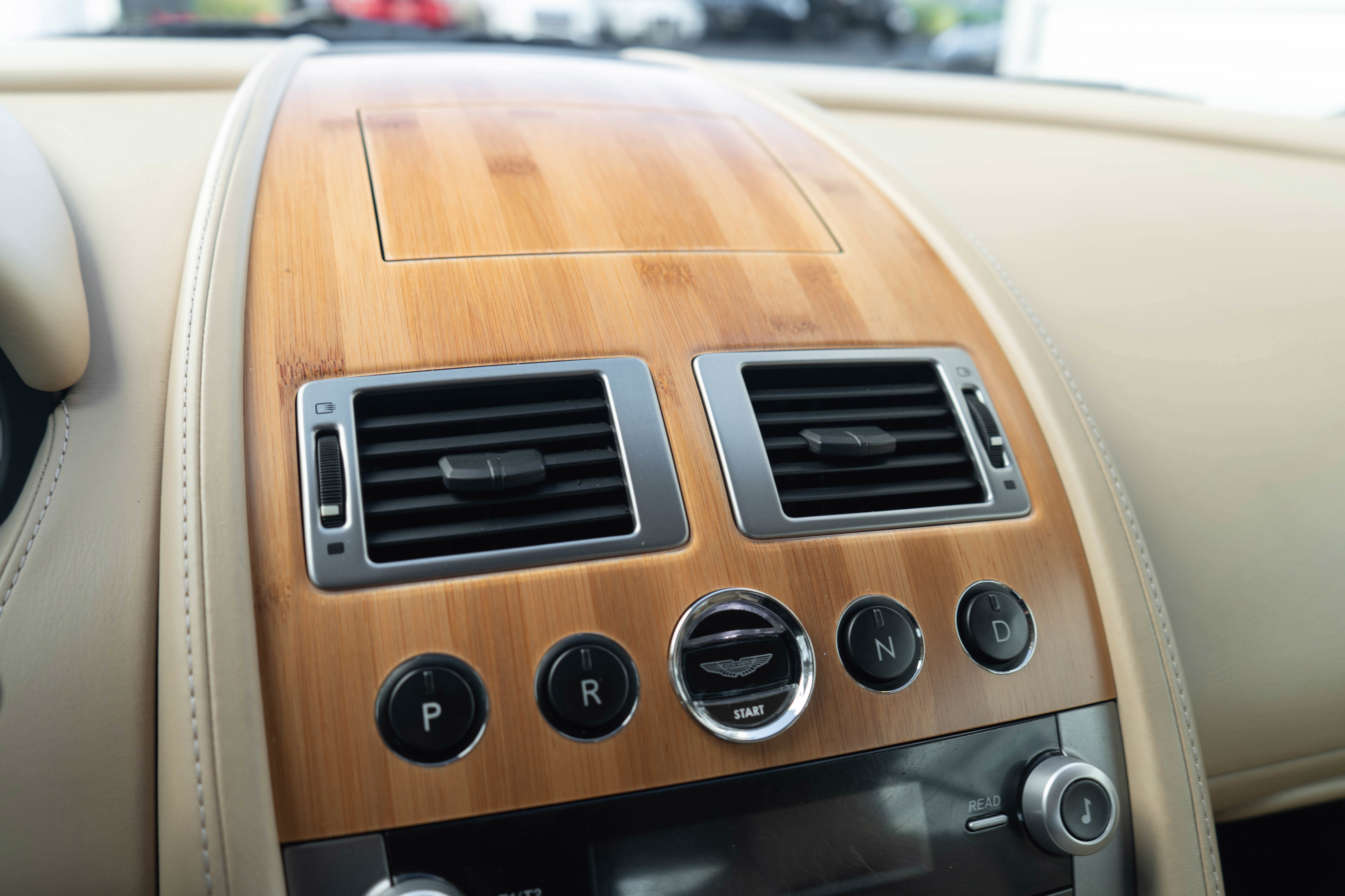 Used 2009 Aston Martin DB9 Volante image 18