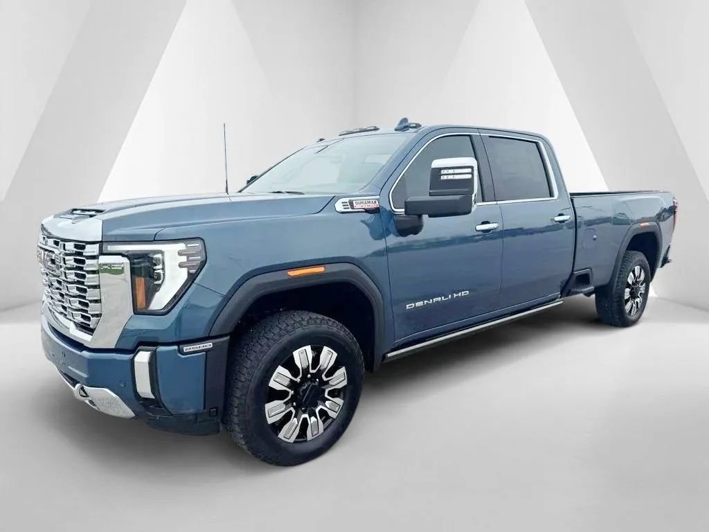 New 2026 GMC Sierra 2500 Denali w/ Denali Reserve Package AWD/4WD image 3