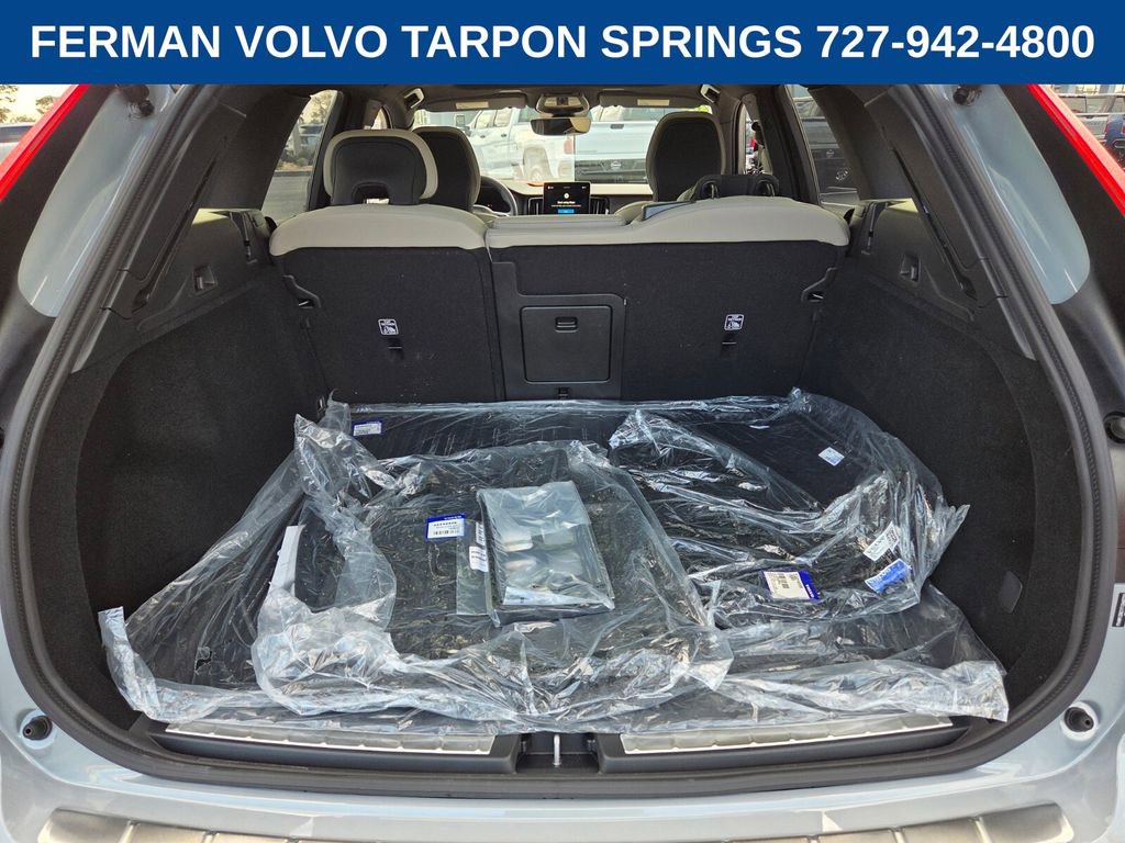 New 2026 Volvo XC60 B5 Plus w/ Protection Package Premier AWD/4WD image 17