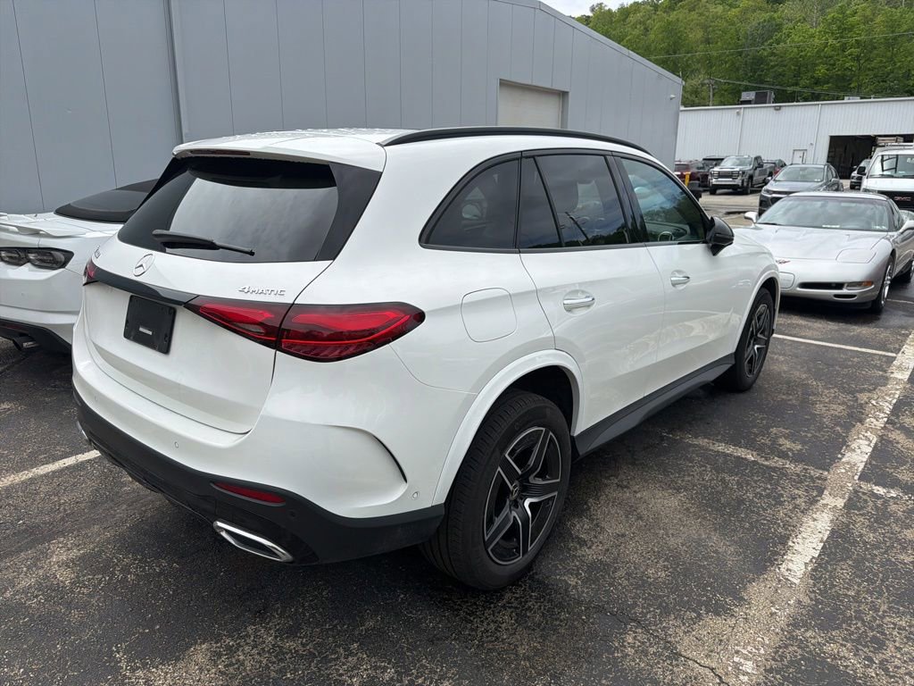 Used 2024 Mercedes-Benz GLC 300 4MATIC image 10