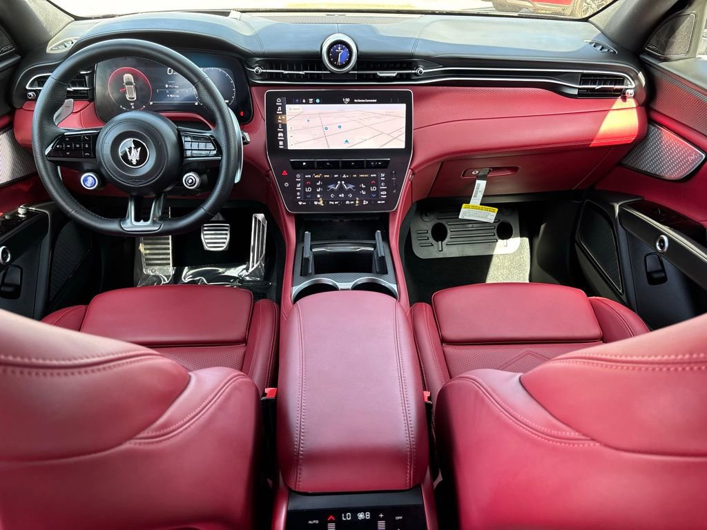 Used 2024 Maserati Grecale Trofeo image 13