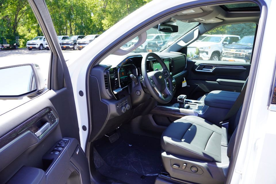 New 2026 Chevrolet Silverado 1500 LTZ w/ LTZ Premium Package image 10