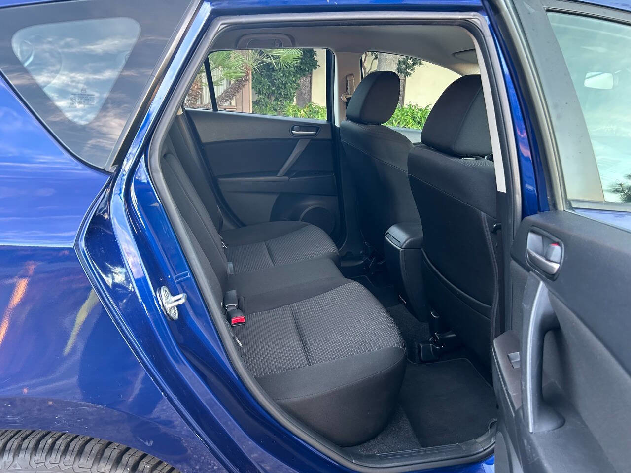 Used 2013 MAZDA MAZDA3 i Touring image 33