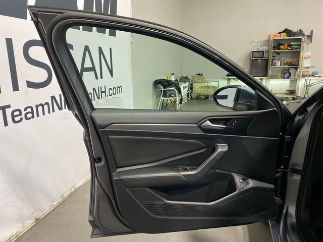 Used 2022 Volkswagen Jetta SE FWD image 9