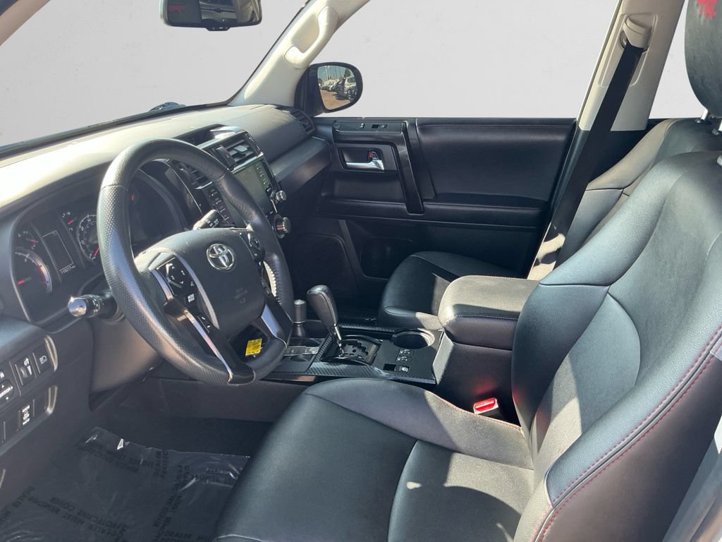 Used 2021 Toyota 4Runner Venture w/ Moonroof Package AWD/4WD image 9