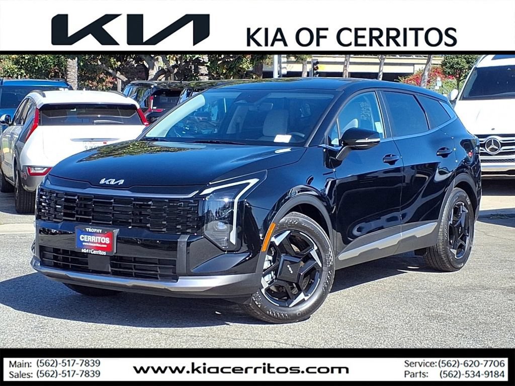 Used 2026 Kia Sportage EX FWD image 1