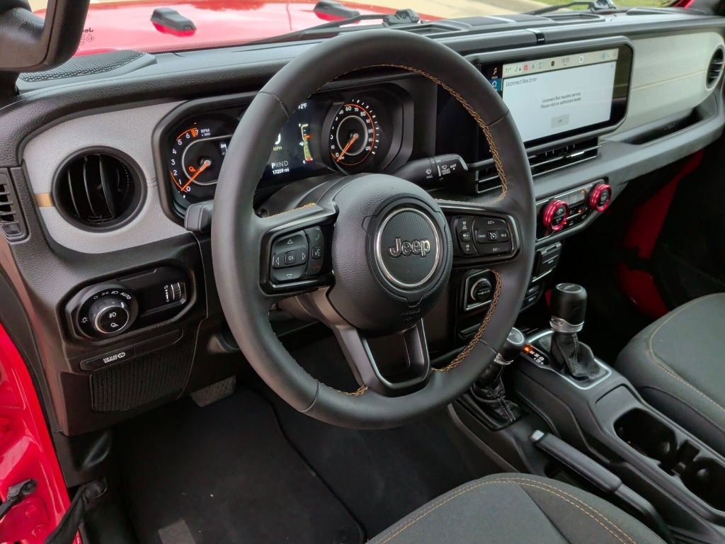 Used 2024 Jeep Gladiator Sport image 15