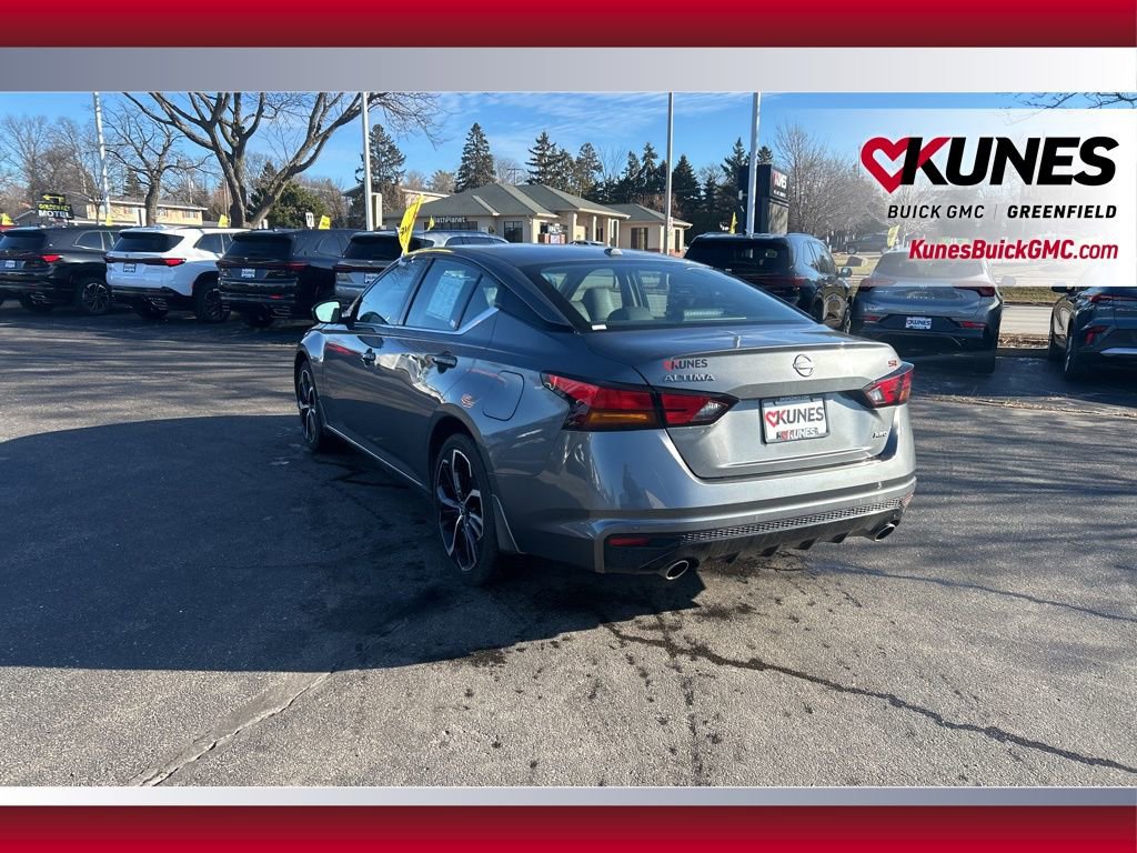 Used 2024 Nissan Altima 2.5 SR AWD/4WD image 8