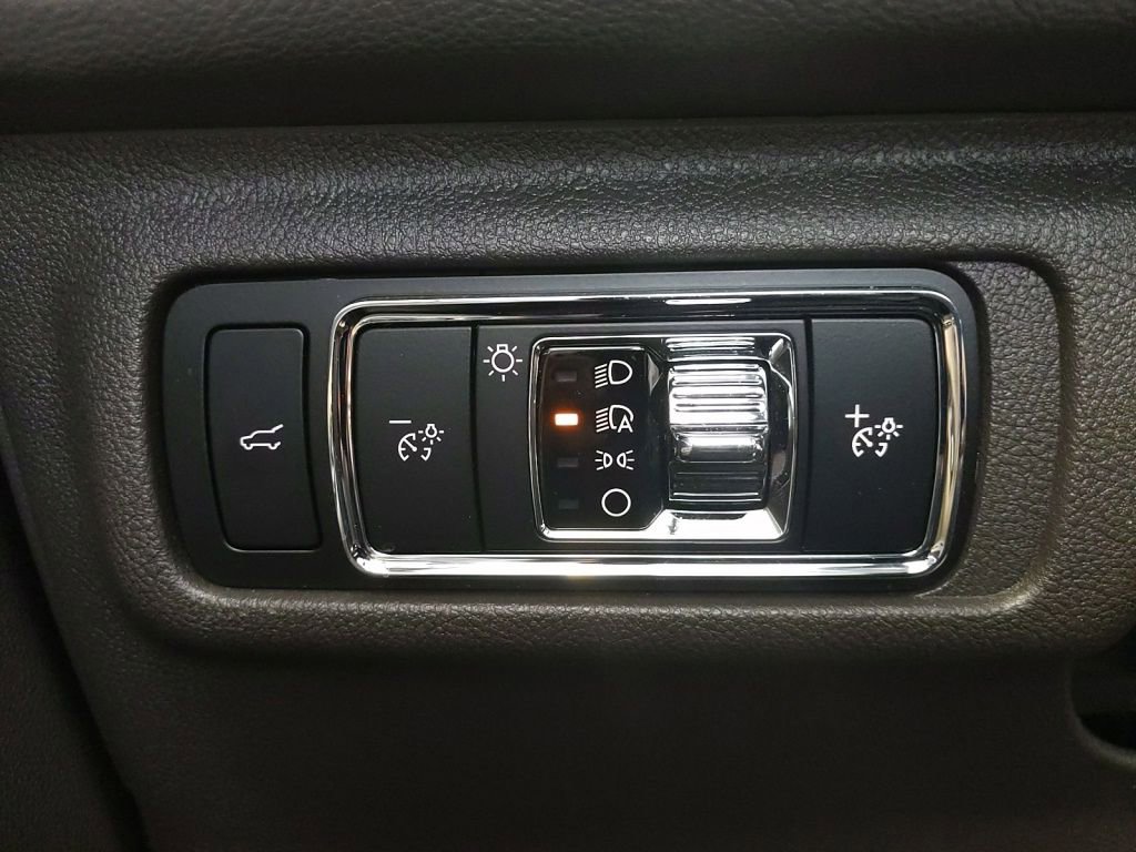 Used 2023 Lincoln Corsair FWD image 21