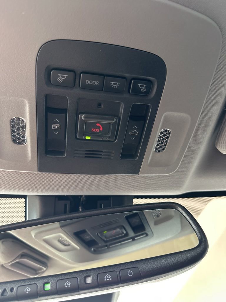 Used 2024 Toyota Camry XSE w/ Navigation Package image 23