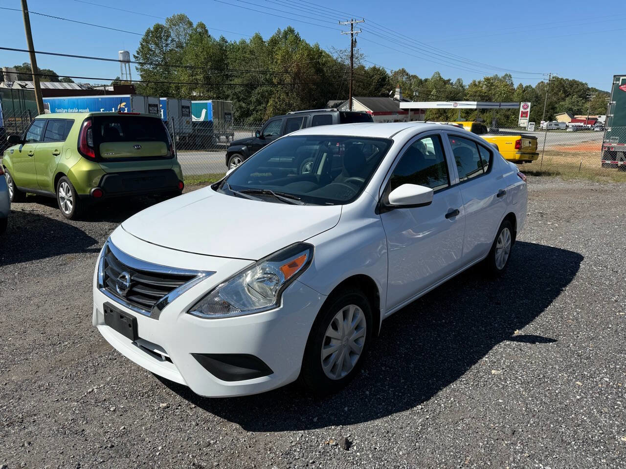 Used 2017 Nissan Versa S image 3