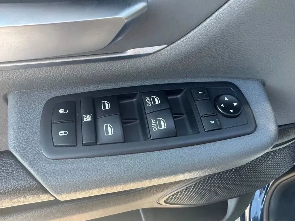 Used 2019 RAM 1500 Big Horn AWD/4WD image 13