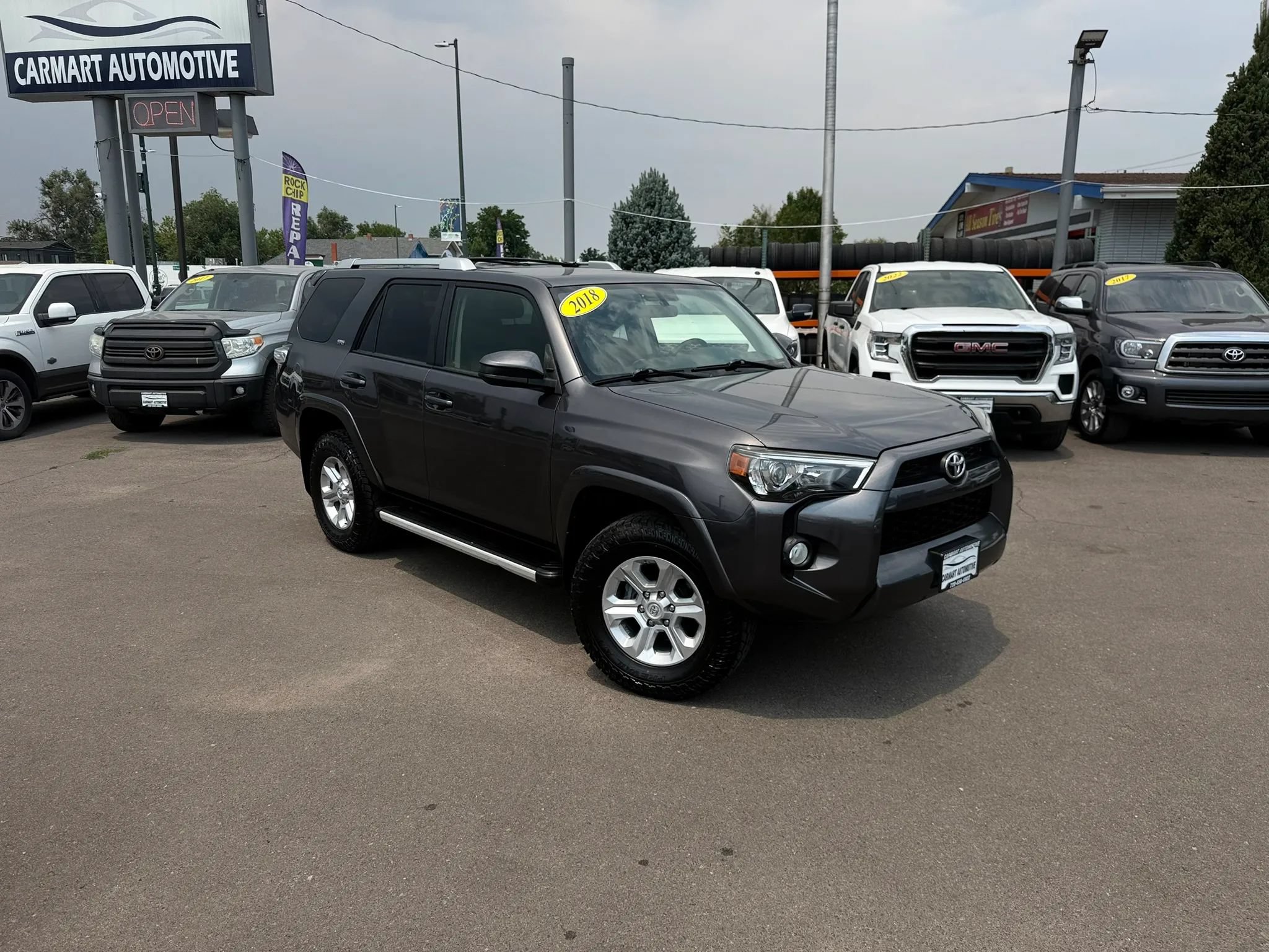 Used 2018 Toyota 4Runner SR5 AWD/4WD image 2