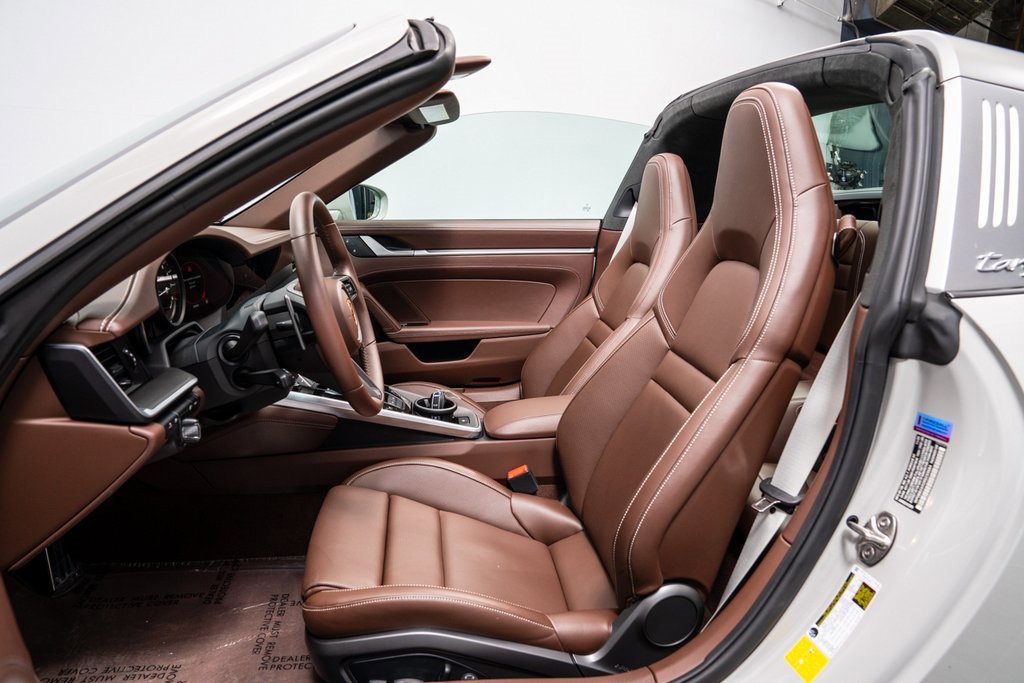 Certified 2024 Porsche 911 Targa 4S image 5