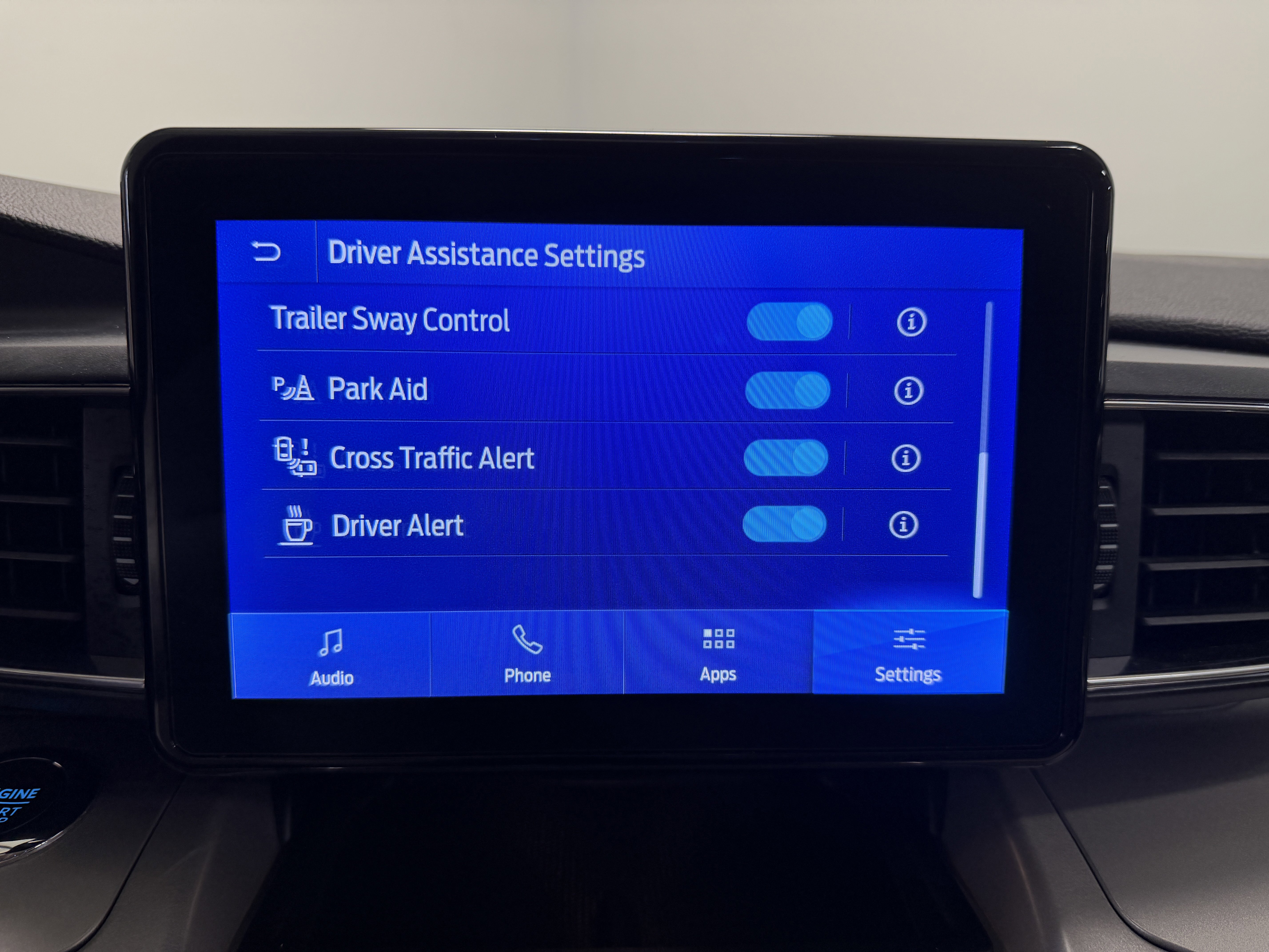 Used 2023 Ford Explorer XLT w/ Equipment Group 202A image 12