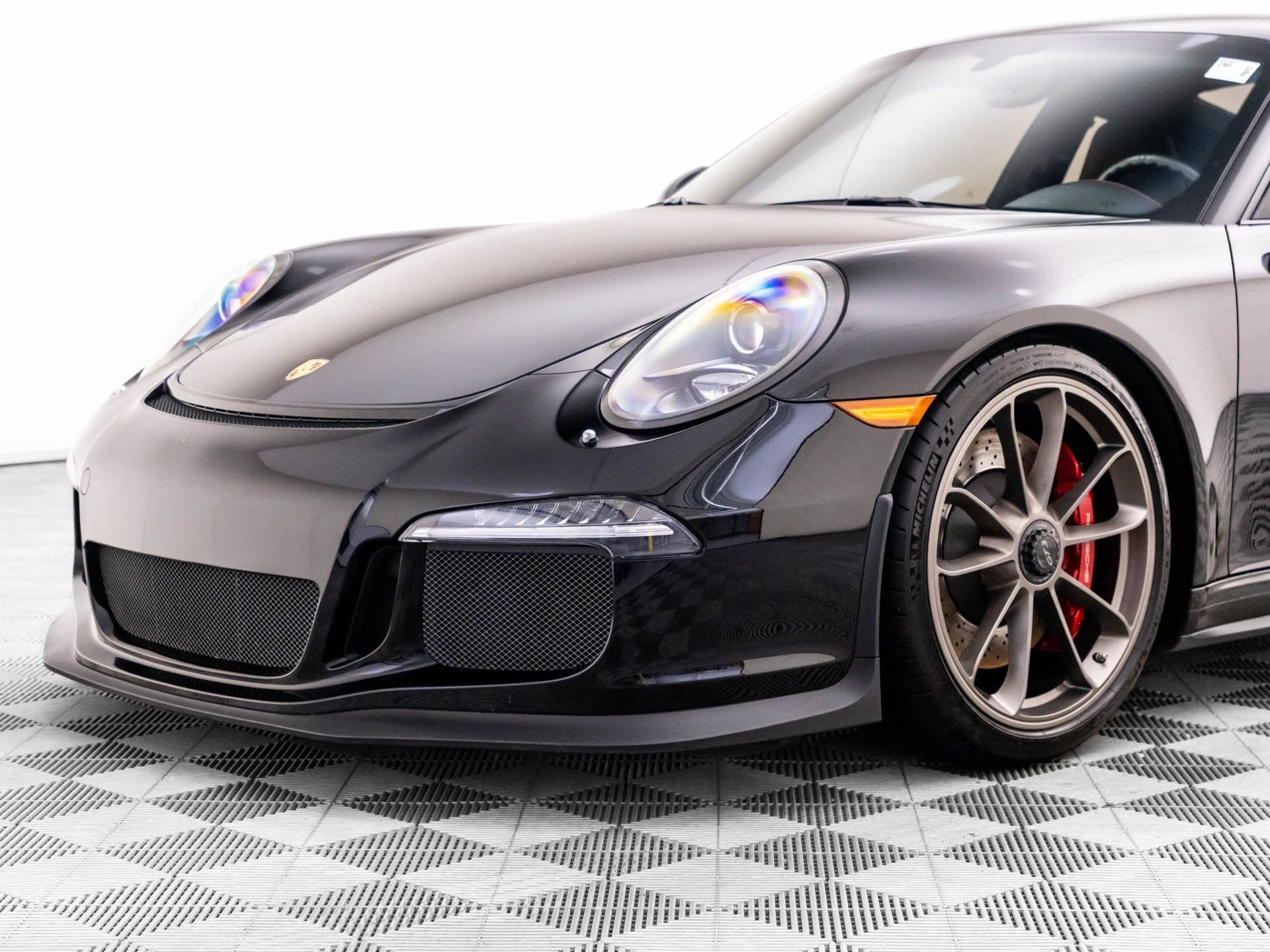 Used 2014 Porsche 911 GT3 w/ Carbon Interior Package RWD image 31