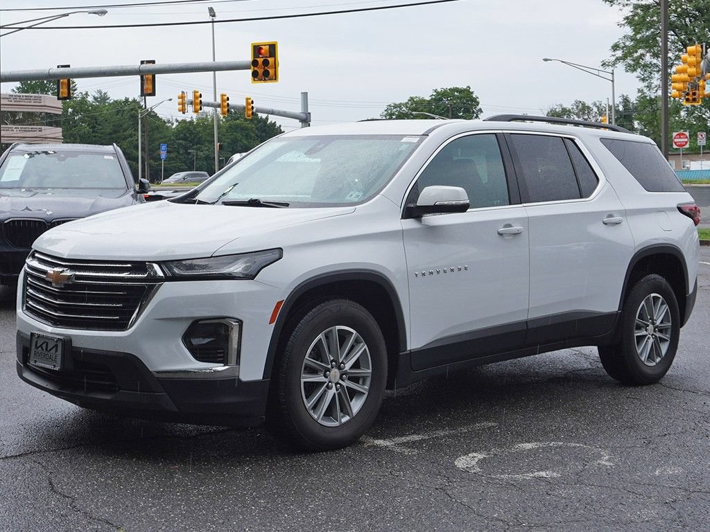 Used 2023 Chevrolet Traverse LT AWD/4WD image 8