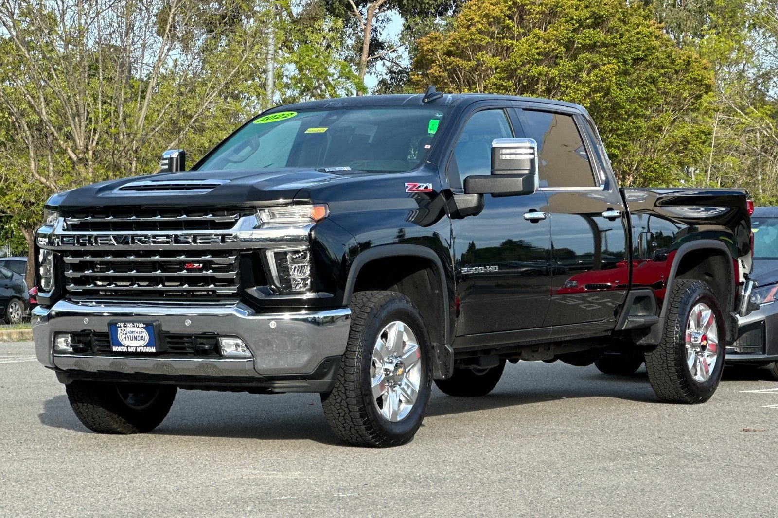 Used 2022 Chevrolet Silverado 2500 LTZ w/ LTZ Premium Package AWD/4WD image 8