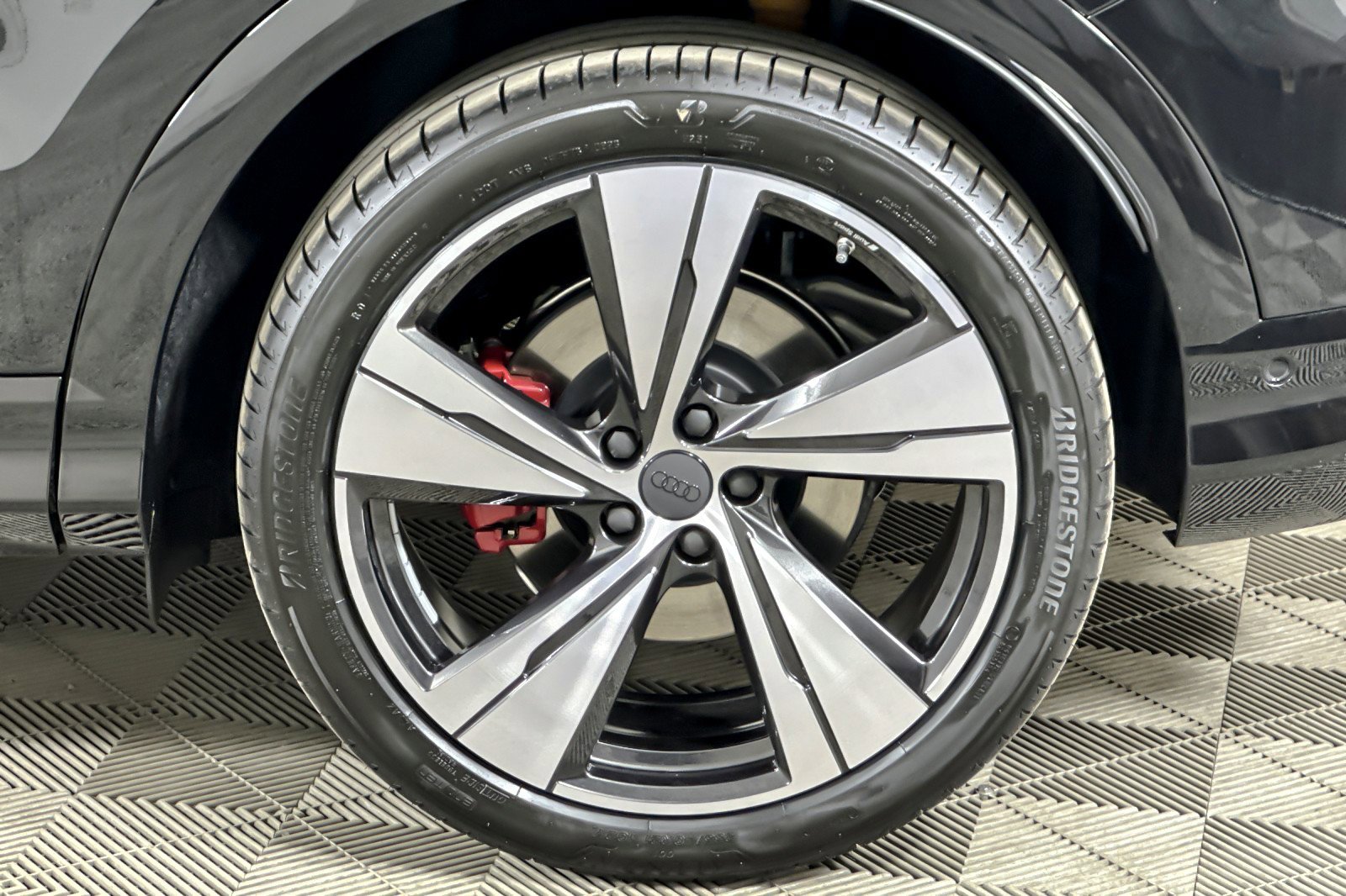 New 2026 Audi SQ5 Premium Plus image 26