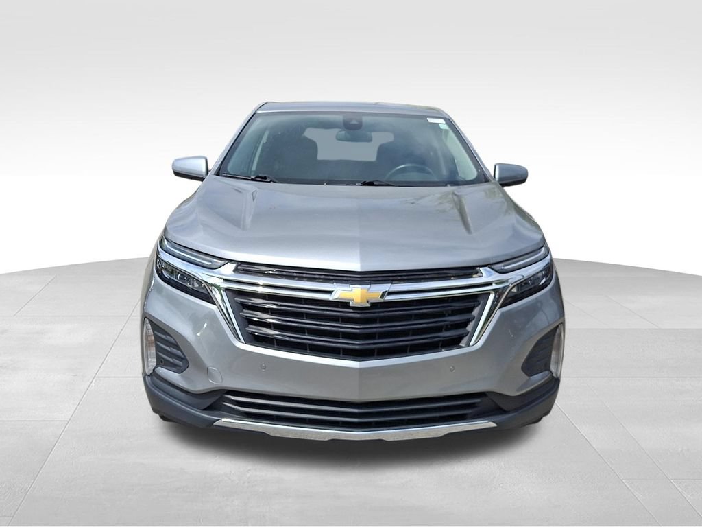 Used 2024 Chevrolet Equinox LT AWD/4WD image 2