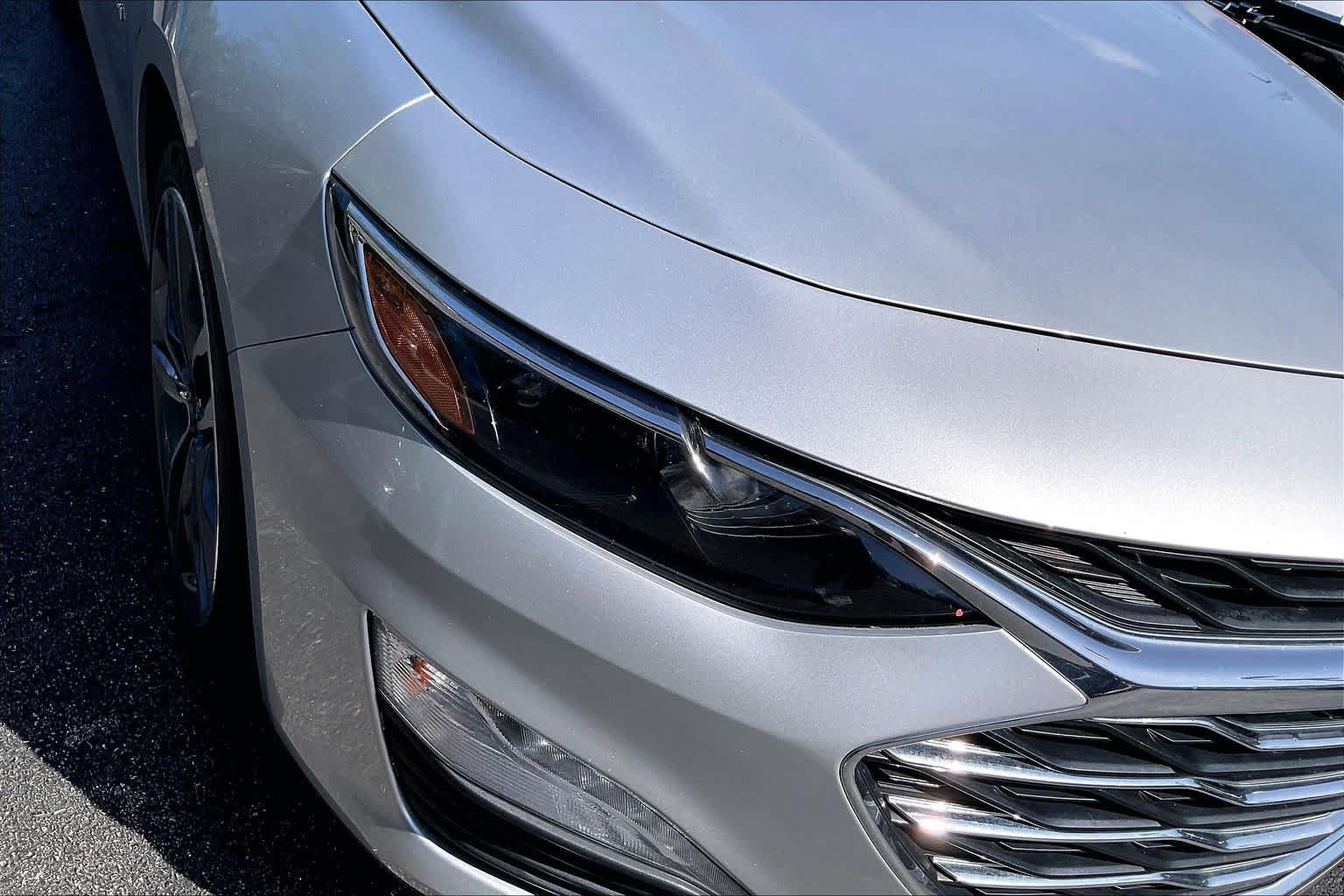 Used 2021 Chevrolet Malibu LT FWD image 27