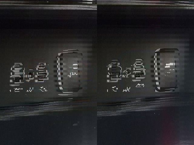 Certified 2025 Jeep Grand Cherokee Laredo X w/ Luxury Tech Group I image 34