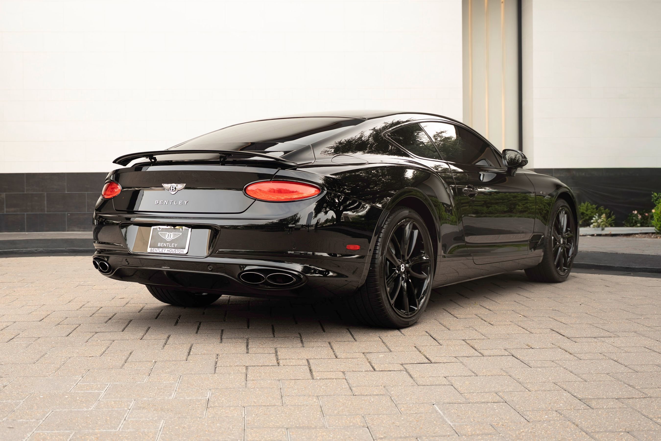 Used 2024 Bentley Continental GT AWD/4WD image 3