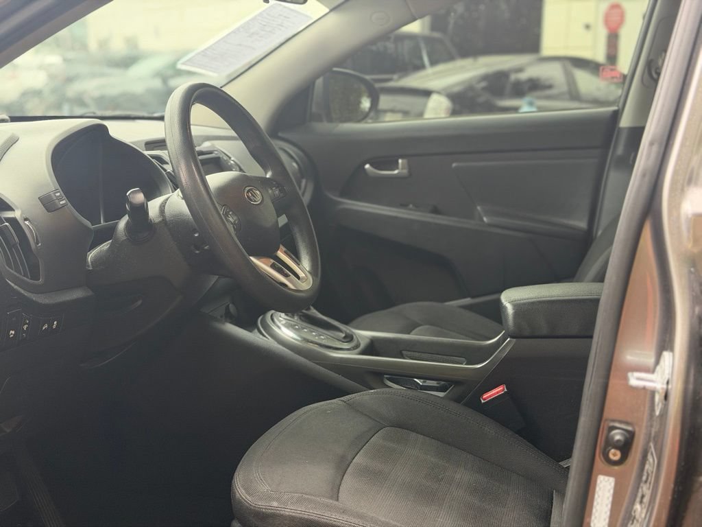 Used 2012 Kia Sportage LX w/ Navigation Pkg FWD image 10