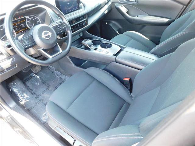 Used 2024 Nissan Rogue S FWD image 16
