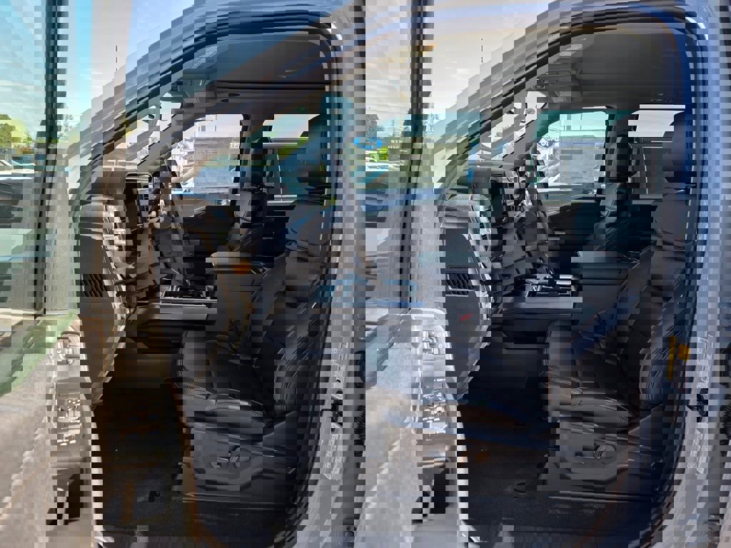 New 2025 Ford F350 Lariat w/ Lariat Ultimate Package image 7