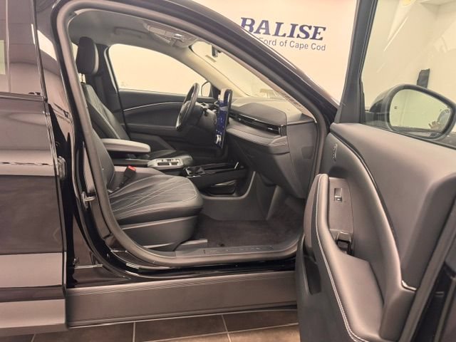 Used 2025 Ford Mustang Mach-E Select w/ Comfort Package Lite AWD/4WD image 19