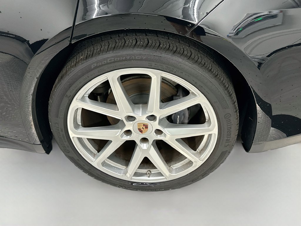 Certified 2025 Porsche Panamera image 35