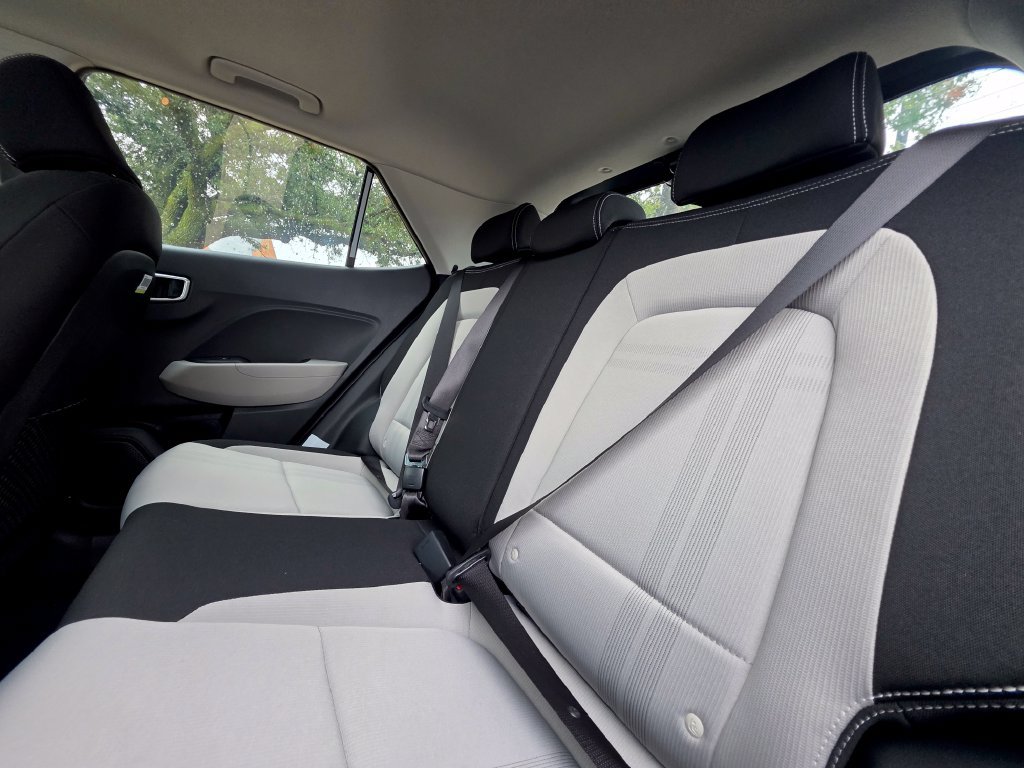 New 2026 Hyundai Venue SEL FWD image 36