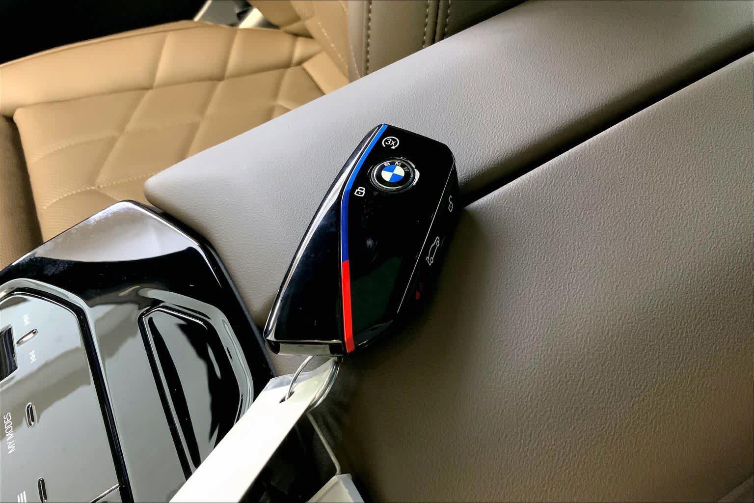 Used 2026 BMW i5 M60 AWD/4WD image 14