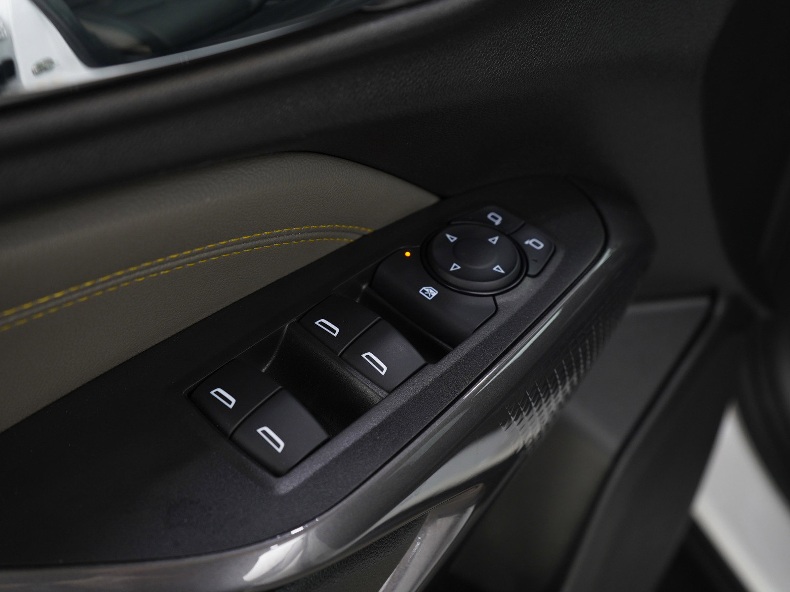 Used 2024 Chevrolet Trax ACTIV w/ Driver Confidence Package image 21