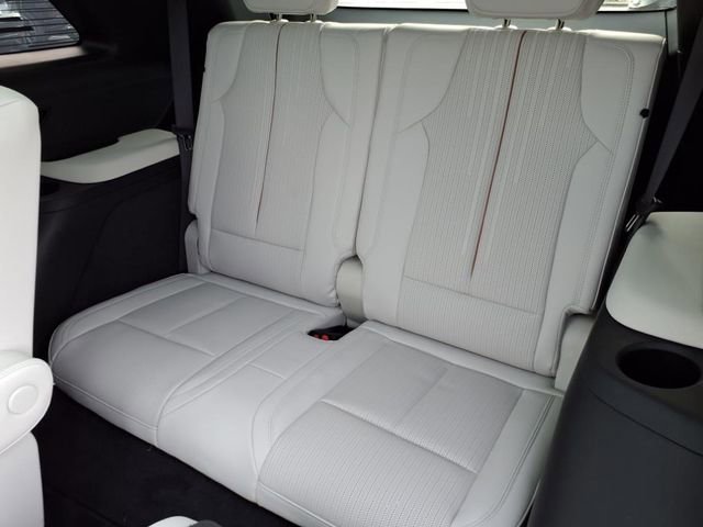 New 2026 Cadillac Vistiq Sport image 19