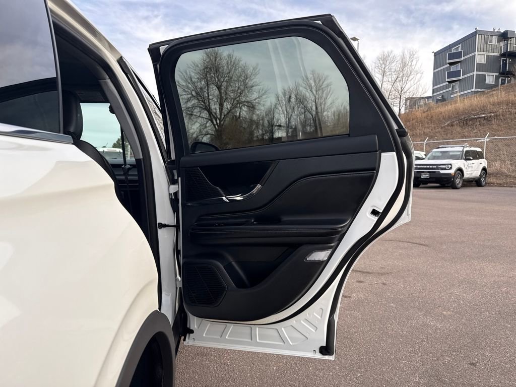 Certified 2022 Lincoln Corsair FWD w/ Equipment Group 101A image 25