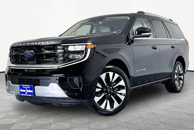 Used 2025 Ford Expedition Platinum w/ Driver's Package AWD/4WD image 2