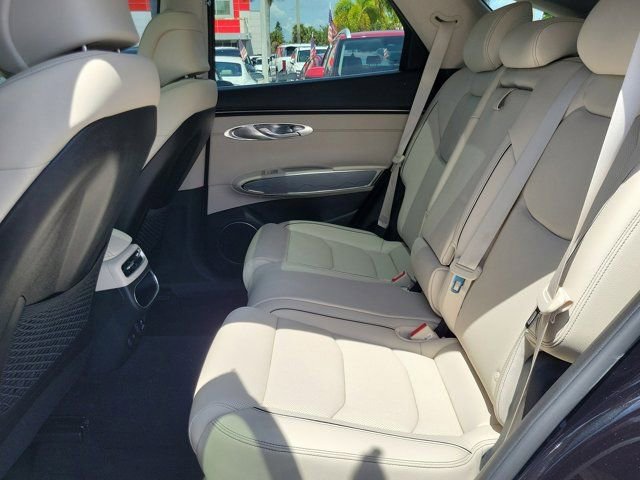 Used 2024 Genesis GV70 2.5T w/ Advanced Package AWD/4WD image 7