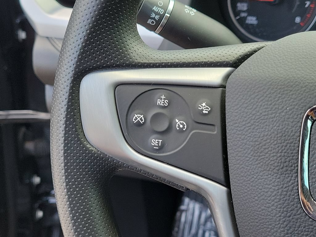 Used 2021 GMC Acadia SLE w/ Driver Convenience Package FWD image 31