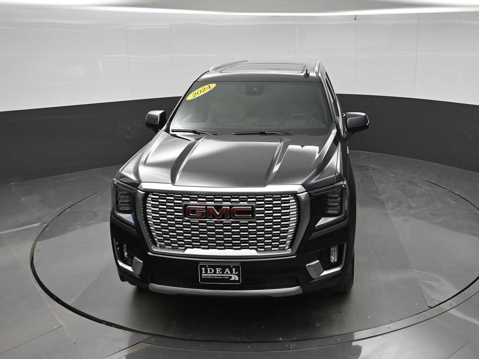 Used 2024 GMC Yukon XL Denali w/ Advanced Technology Package AWD/4WD image 29
