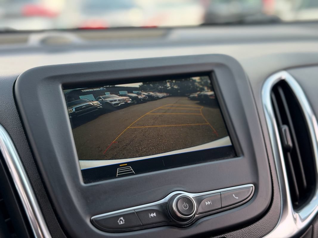 Used 2019 Chevrolet Equinox LT FWD image 12