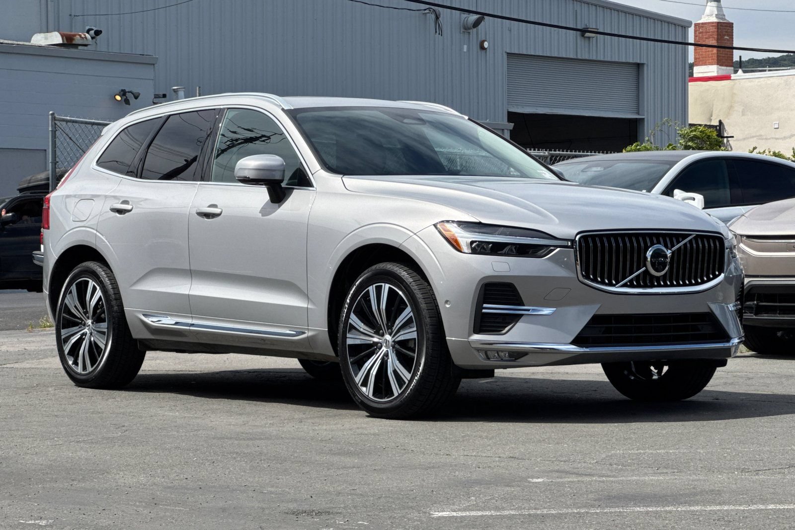 Used 2023 Volvo XC60 B5 Plus w/ Climate Package AWD/4WD image 10