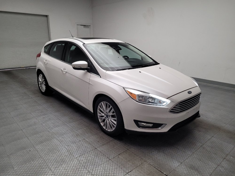 Used 2018 Ford Focus Titanium w/ Titanium Technology Package FWD image 13
