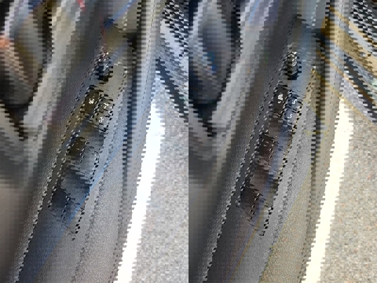 Used 2022 Toyota Corolla LE image 14