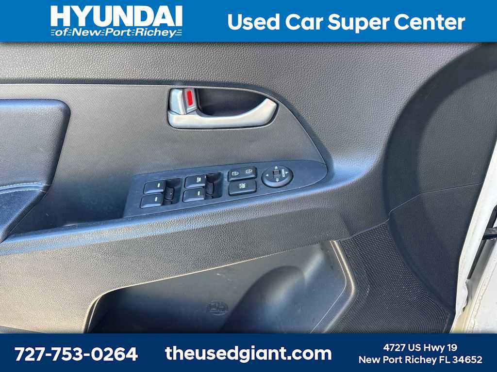 Used 2012 Kia Sportage EX w/ EX Premium Pkg FWD image 9