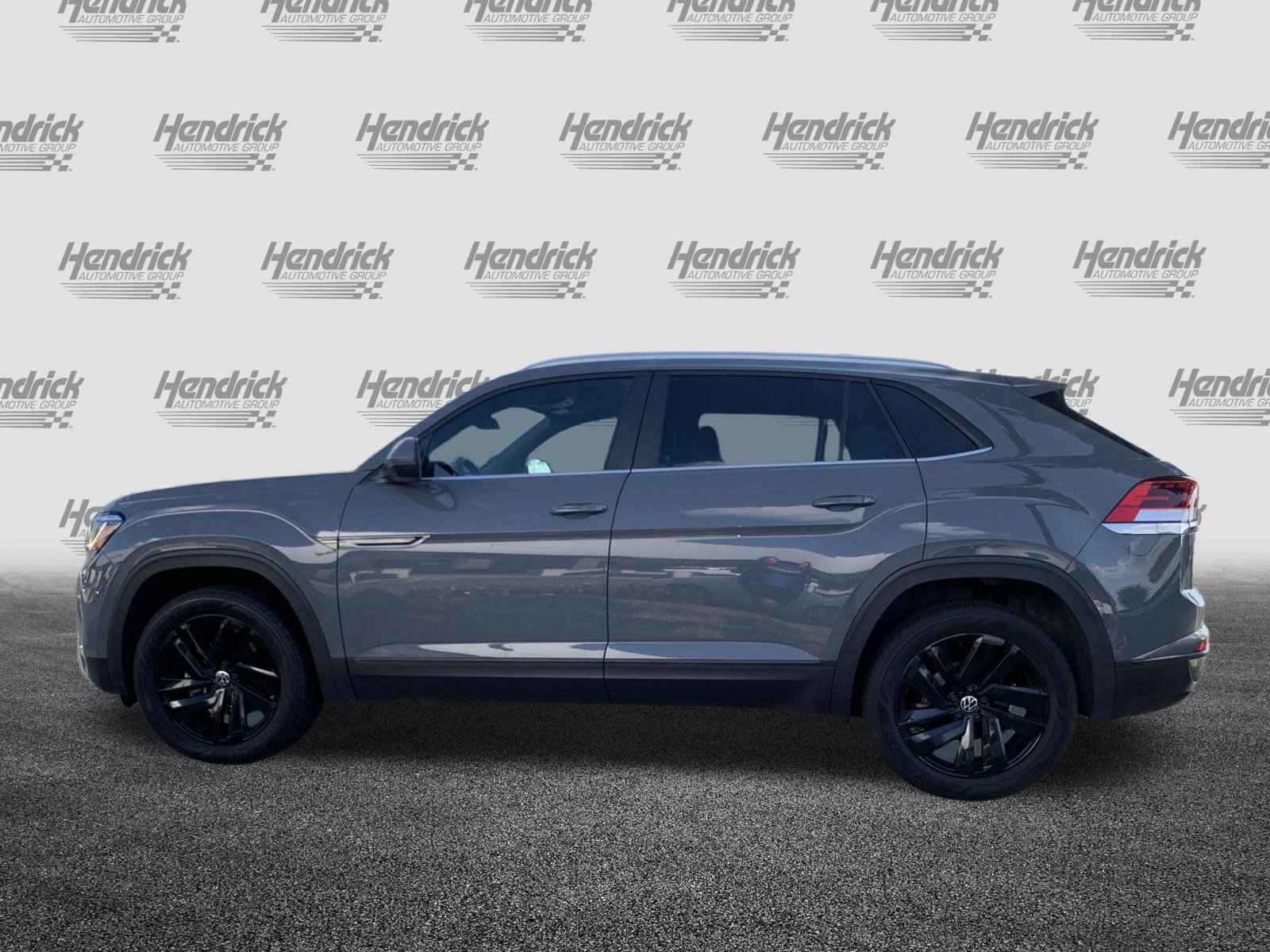 Used 2023 Volkswagen Atlas Cross Sport SE w/ Black Wheel Package FWD image 7