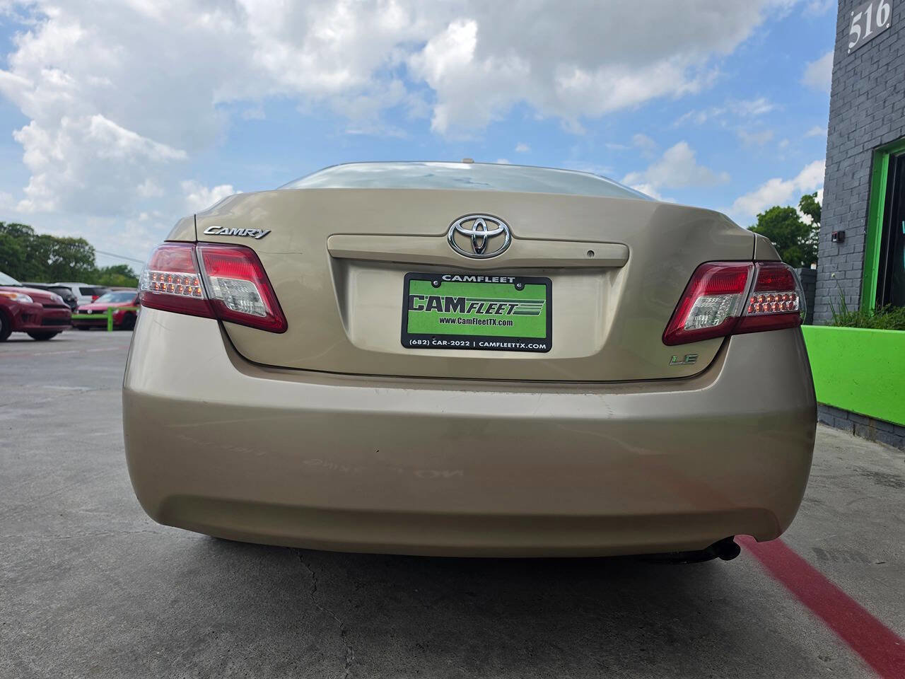 Used 2010 Toyota Camry LE image 15