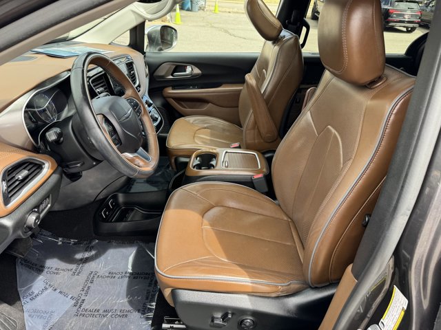 Used 2018 Chrysler Pacifica Limited w/ Advanced Safetytec Group FWD image 10