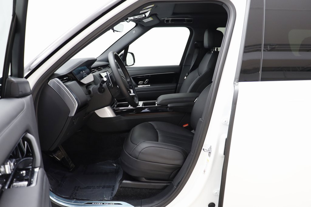 New 2025 Land Rover Range Rover SE image 9